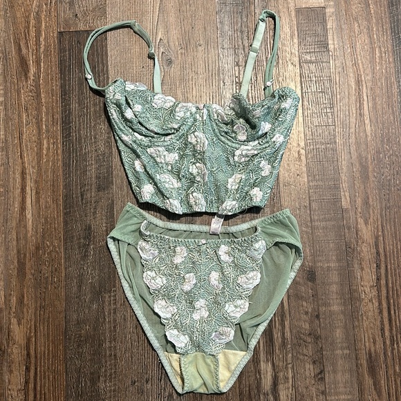 Victoria's Secret Other - 90s Vintage Victoria’s Secret Lingerie Set